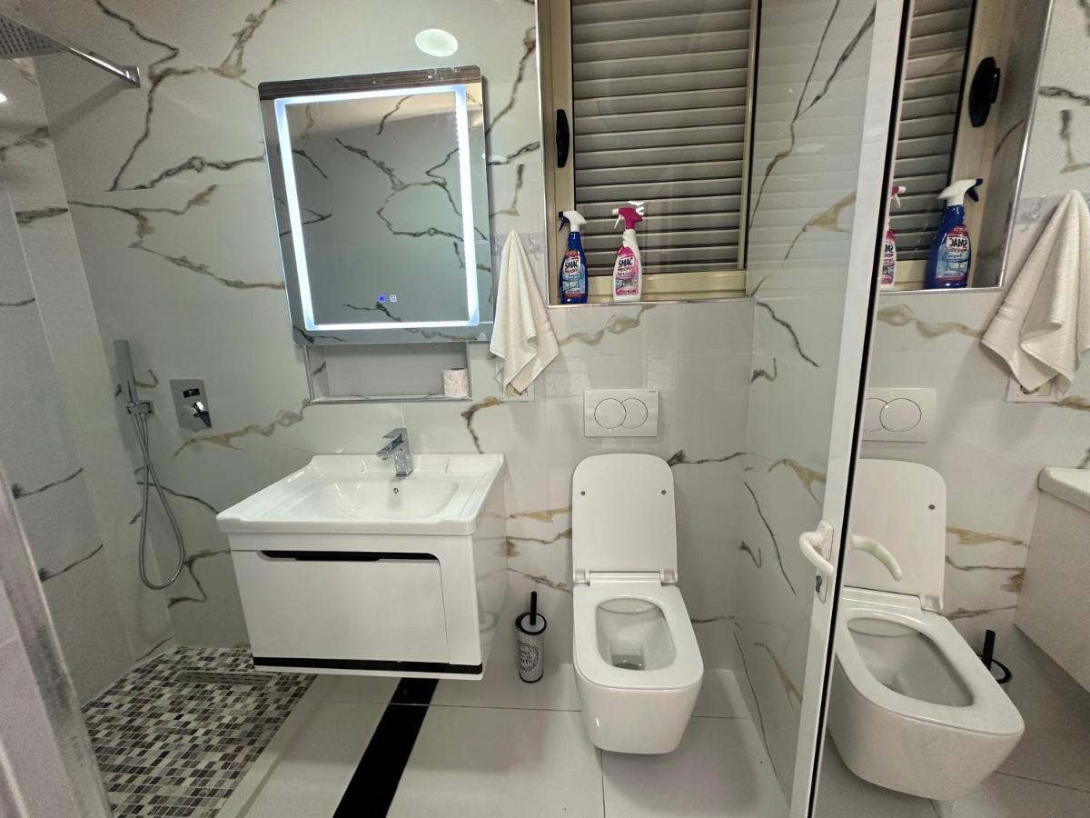 Esto'S Apartament Near Tirana Airport 1 - Self Checkin -Netflix - Free Parking Valias ภายนอก รูปภาพ
