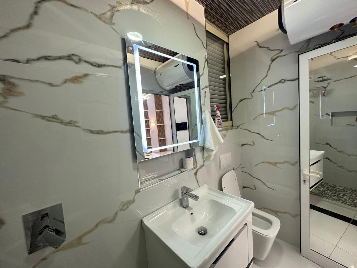 Esto'S Apartament Near Tirana Airport 1 - Self Checkin -Netflix - Free Parking Valias ภายนอก รูปภาพ